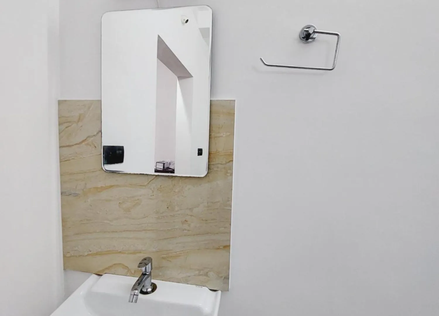 Ishaz Apartment Kochi 0*,  India