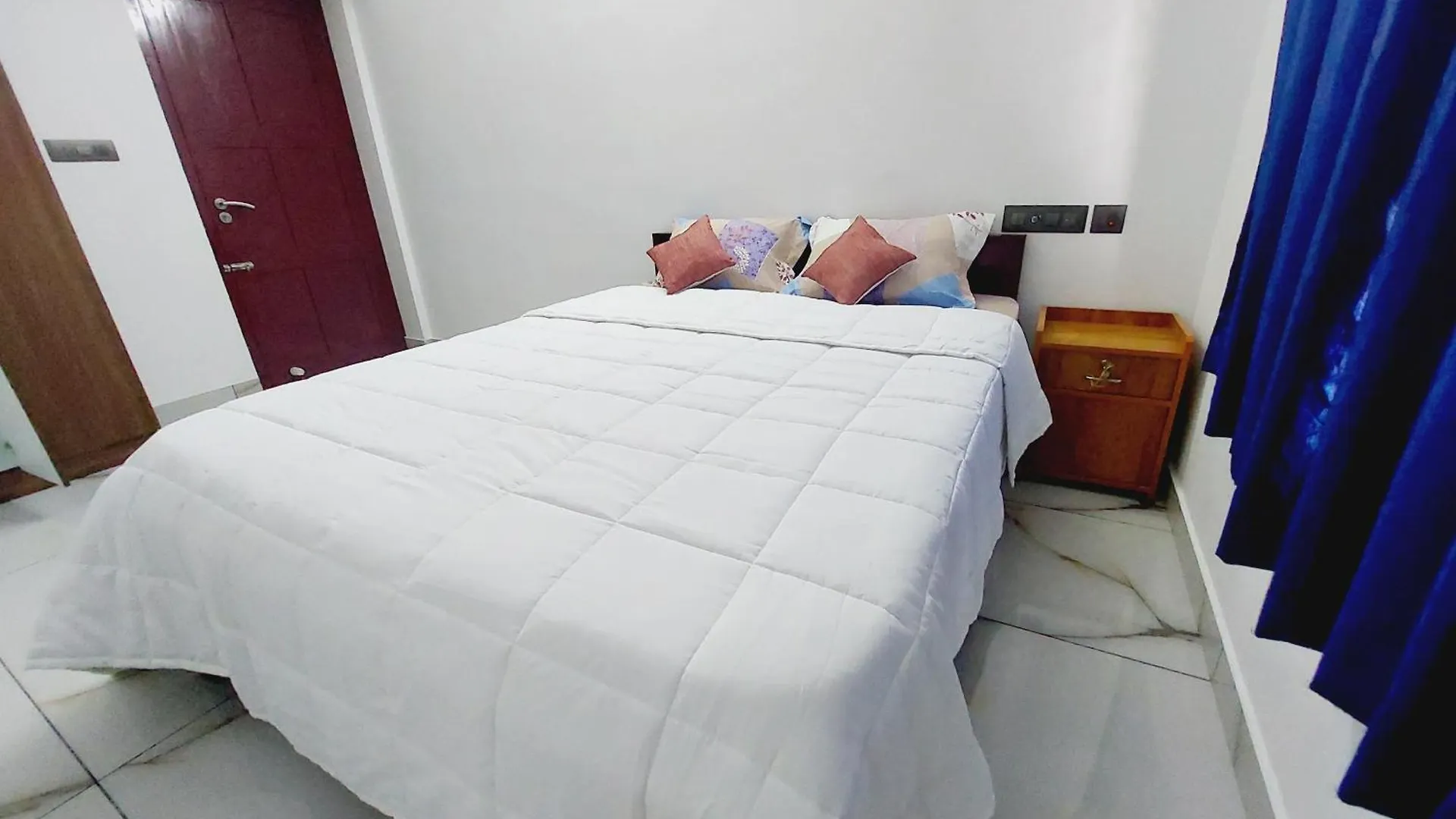 Ishaz Apartment Kochi